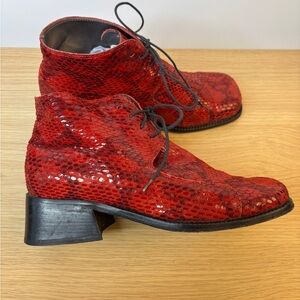 Vintage Henry‎ Ferrera Red and Black Leather Snakeskin Ankle Boots Woman’s 6.5-7